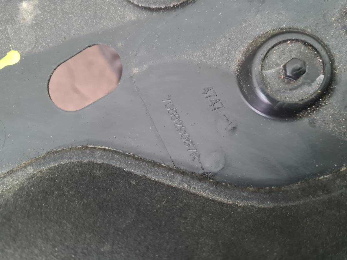 Engine underbody shielding DACIA Jogger Imagem-2