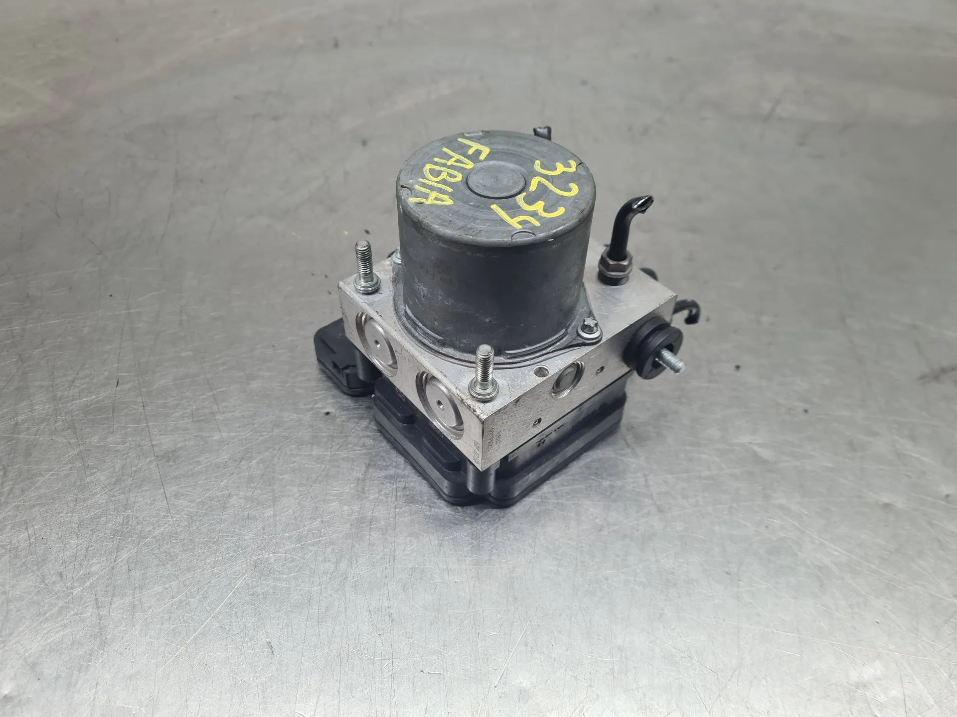 ABS SKODA Fabia III Hatchback (NJ3) Imagem-1