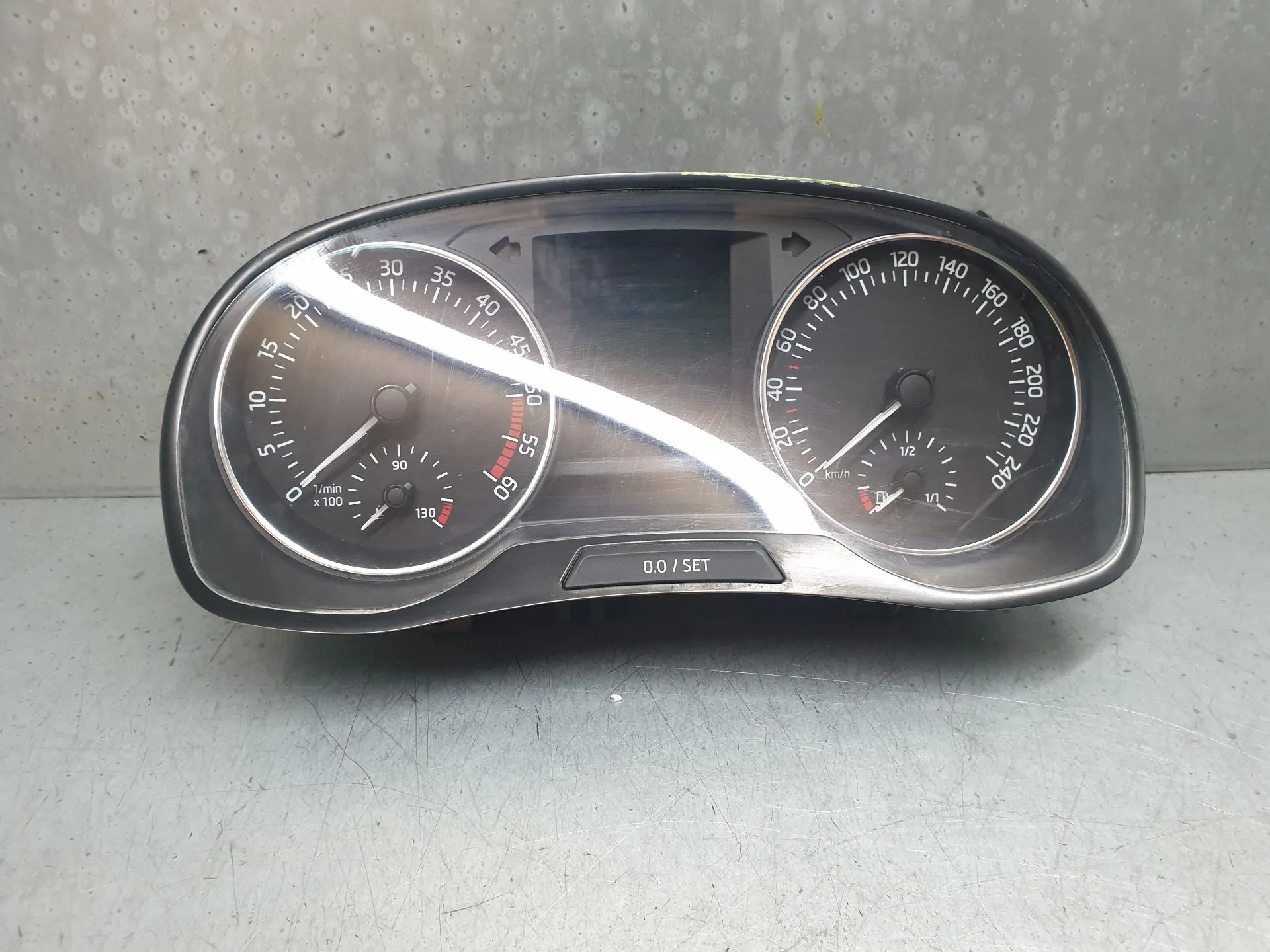 Quadrante / painel de instrumentos SKODA Fabia III Hatchback (NJ3) Imagem-1