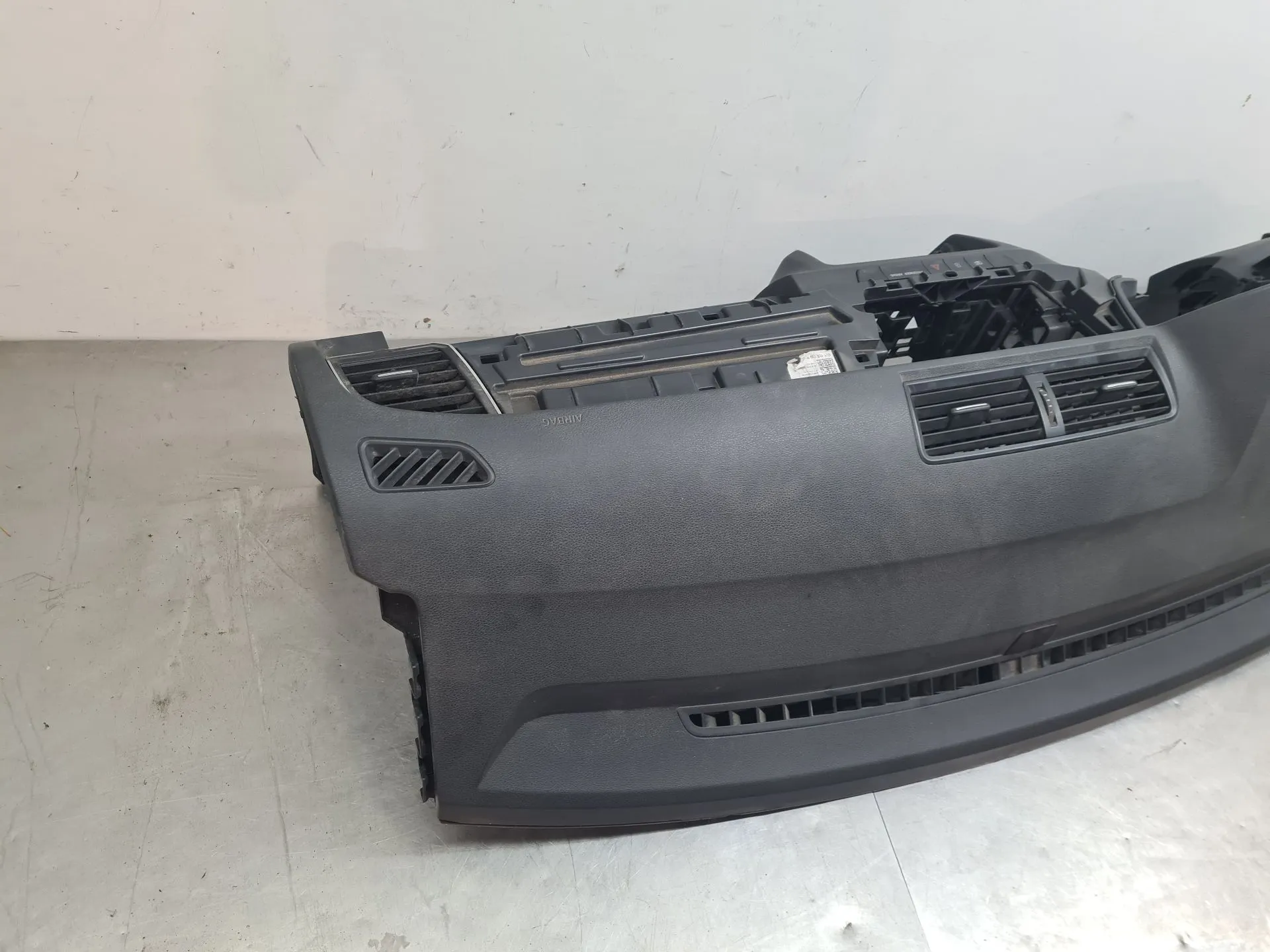 Tableau de bord SKODA Fabia III Hatchback (NJ3) Imagem-4