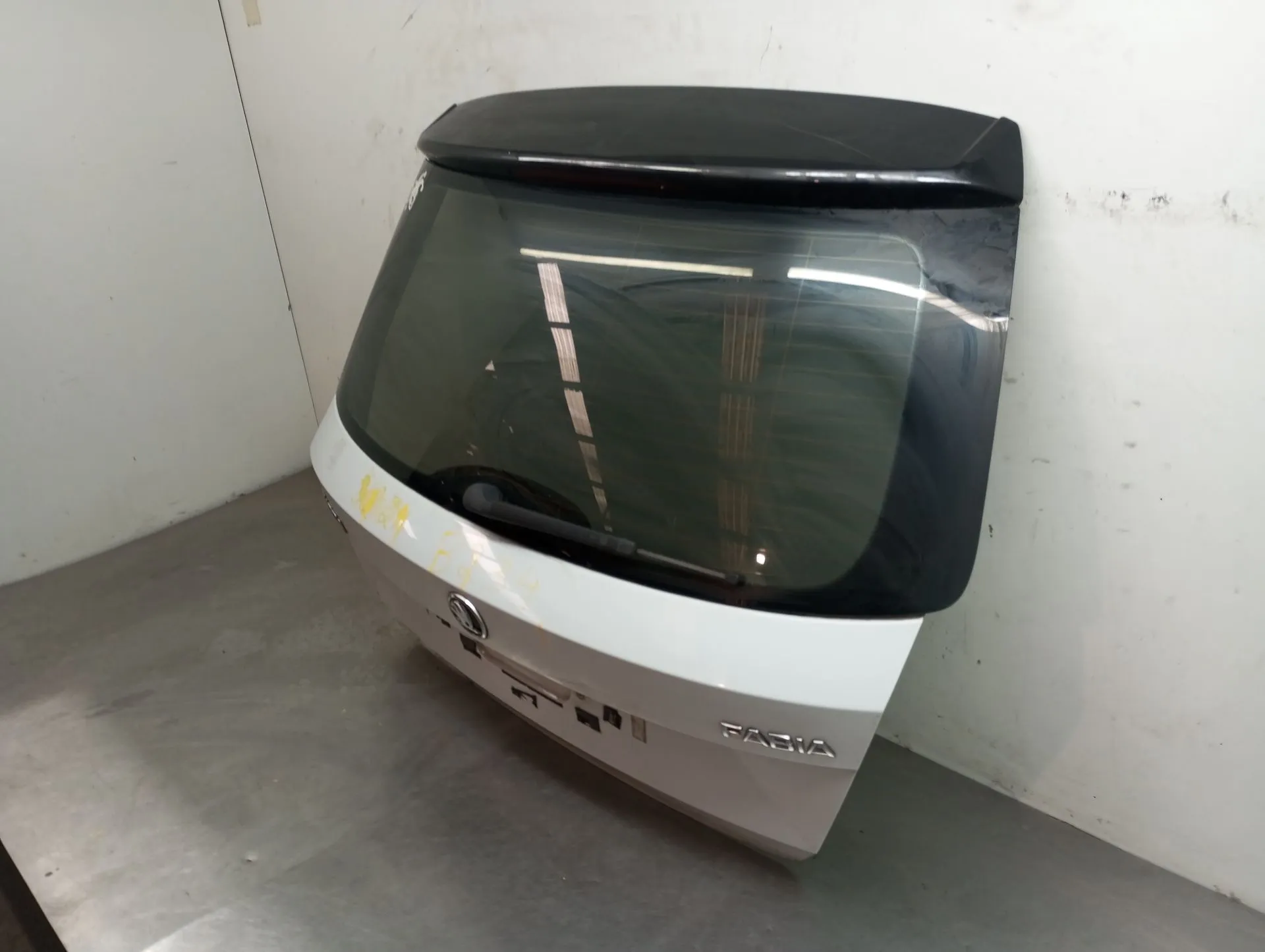 Tailgate / Trunk lid SKODA Fabia III Hatchback (NJ3) Imagem-1
