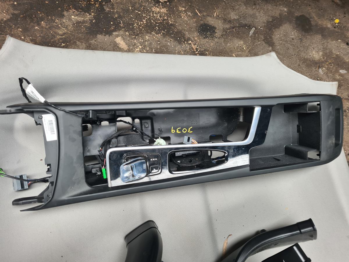 Consolle centrale VOLVO XC60 II (246)