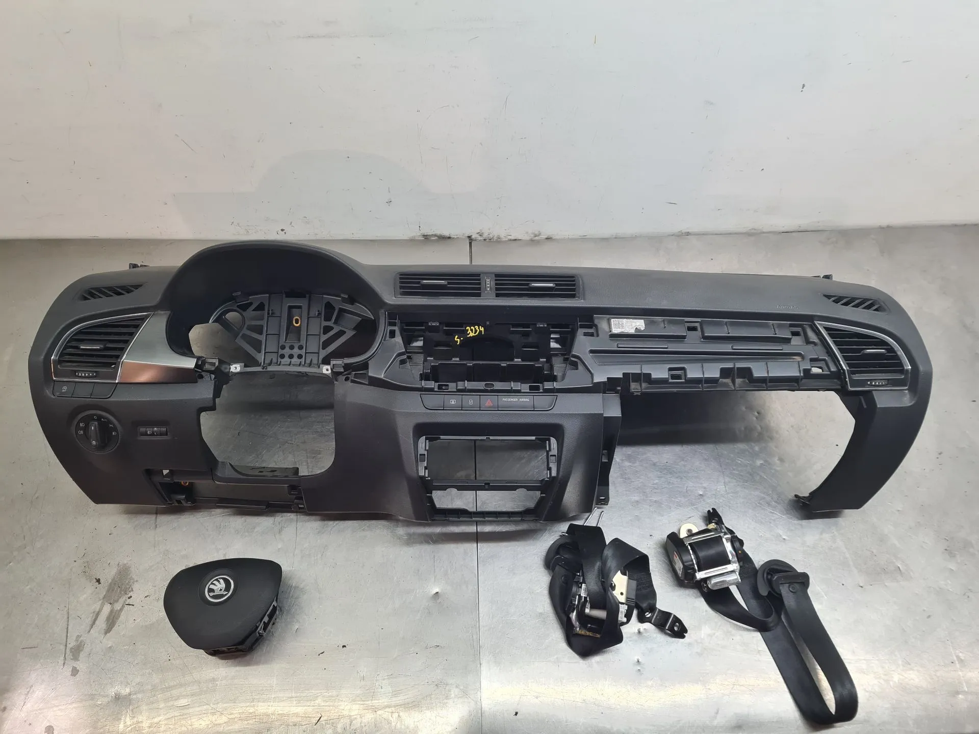 Kit airbag SKODA Fabia III Hatchback (NJ3) Imagem-0