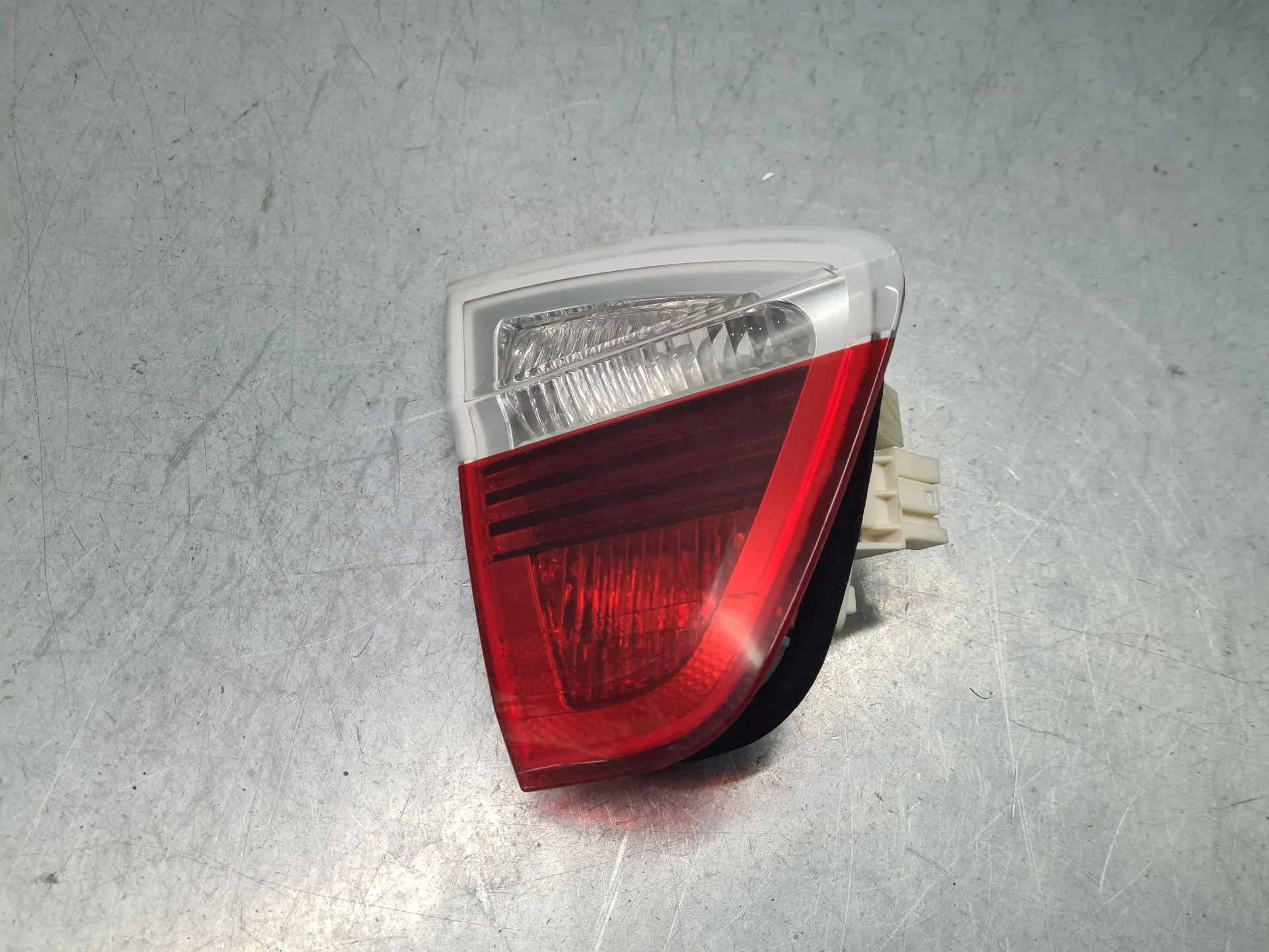 Left Tailgate light  BMW 3 (E90) Imagem-2