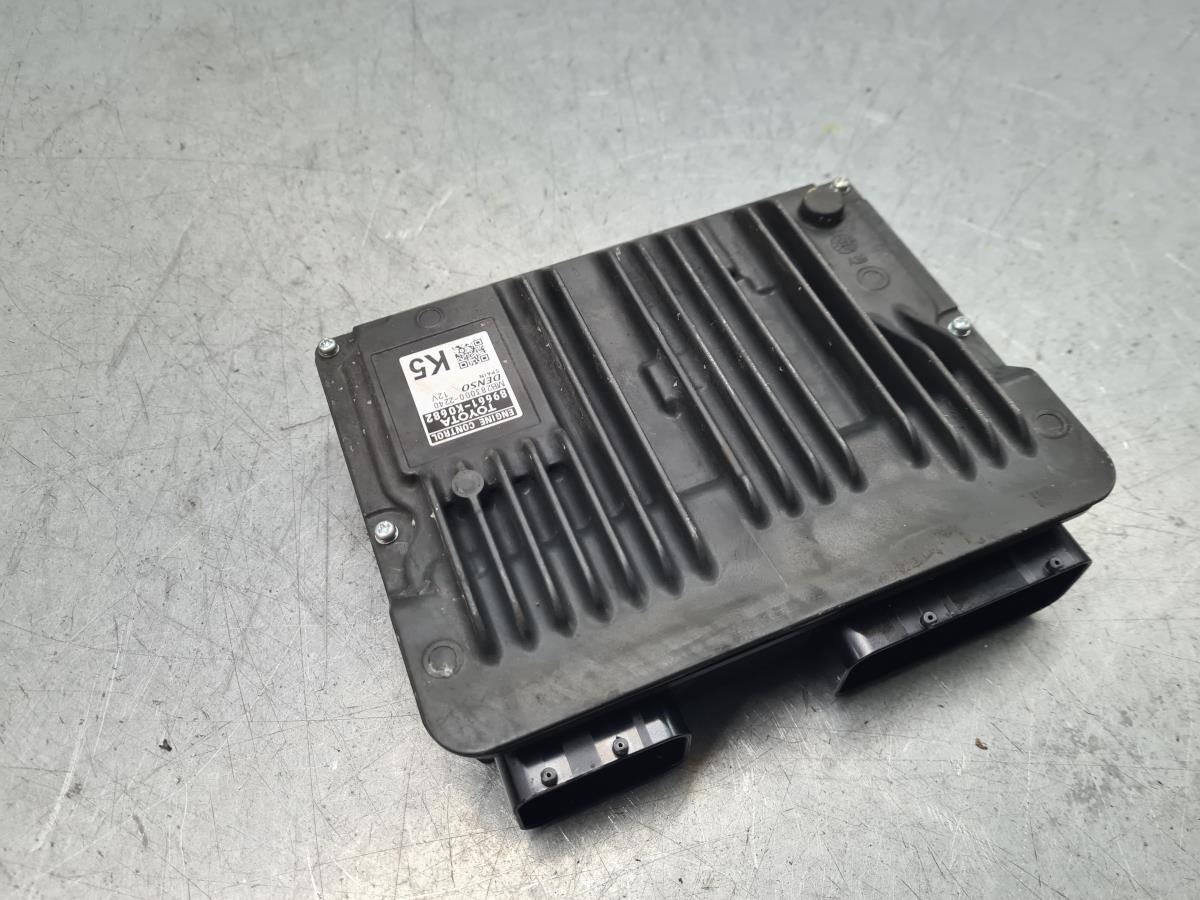 Engine control unit / ECU TOYOTA Yaris (_P21_, _PA1_, _PH1_) Imagem-1