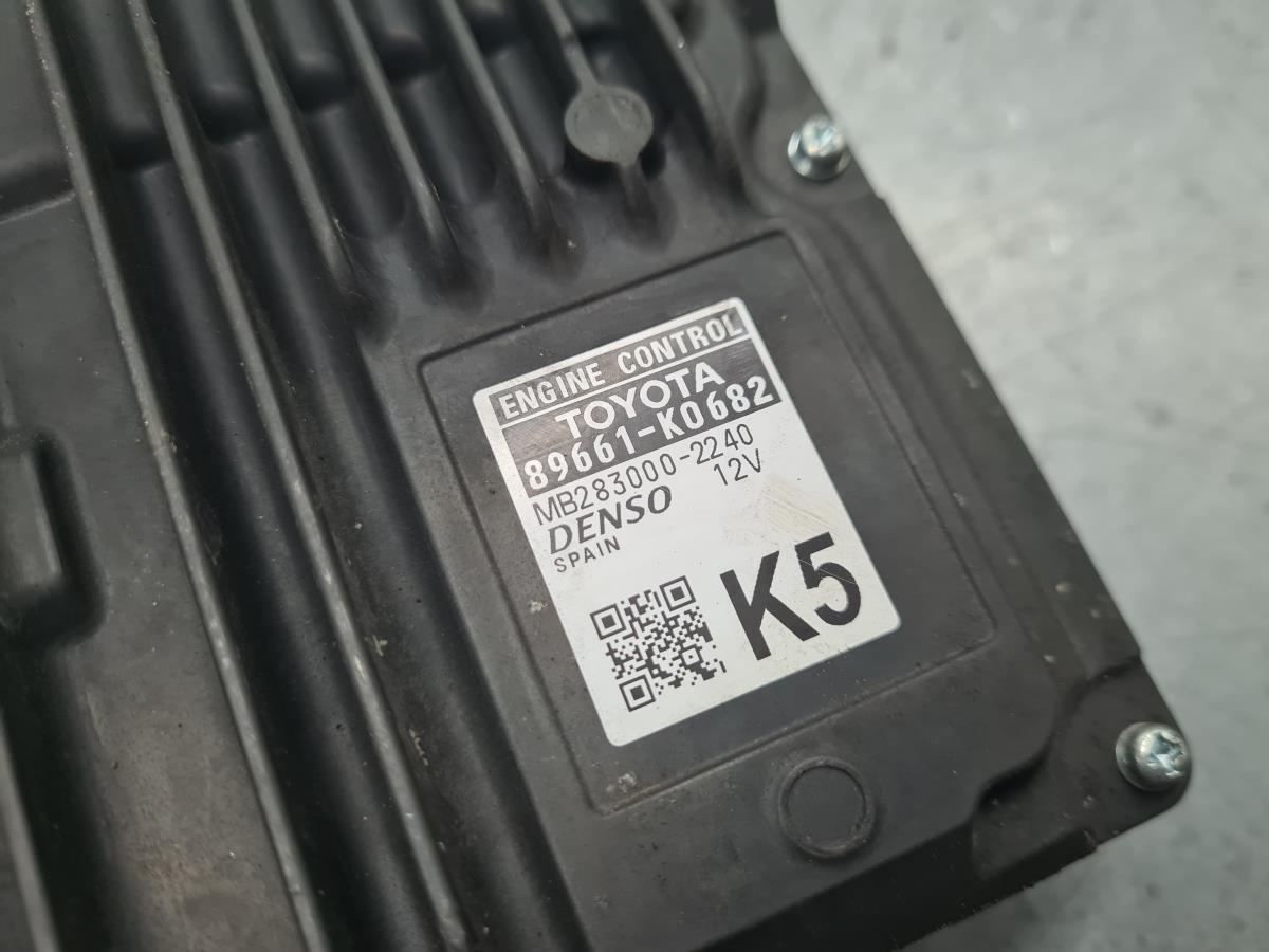 Engine control unit / ECU TOYOTA Yaris (_P21_, _PA1_, _PH1_) Imagem-3