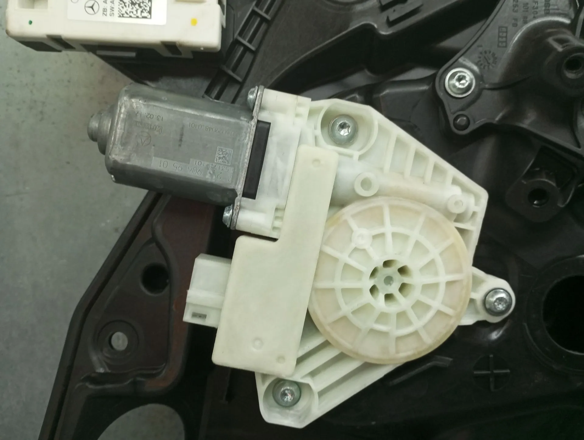 Elevador vidros frente direito MERCEDES-BENZ GLC Coupé (C253) Imagem-2