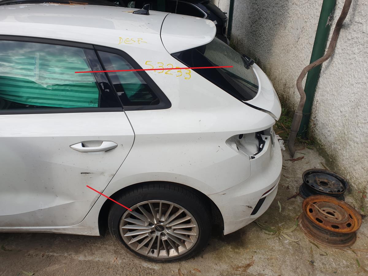 Panneau arrière gauche AUDI A3 Sportback (8YA)