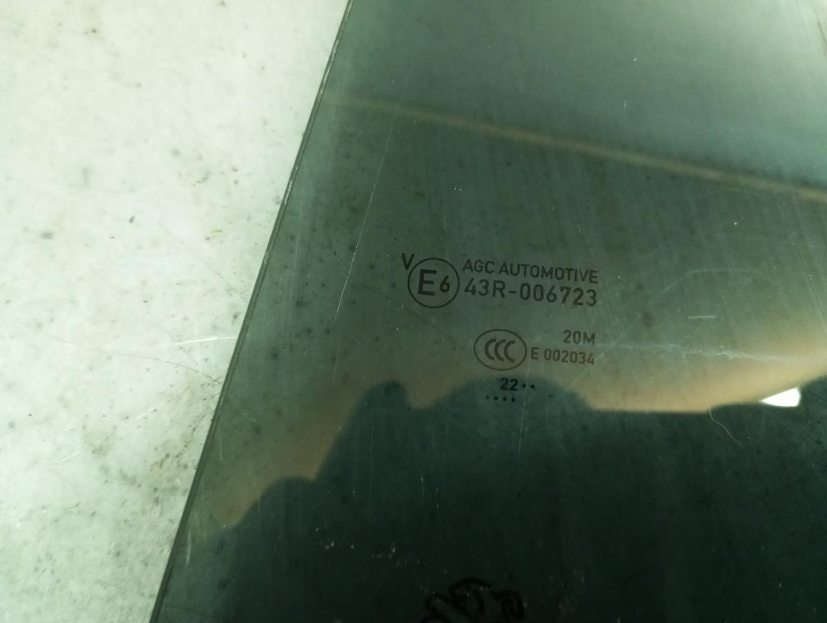 Vidrio puerta Trasero Derecho PEUGEOT 2008 II (U_) Imagem-2