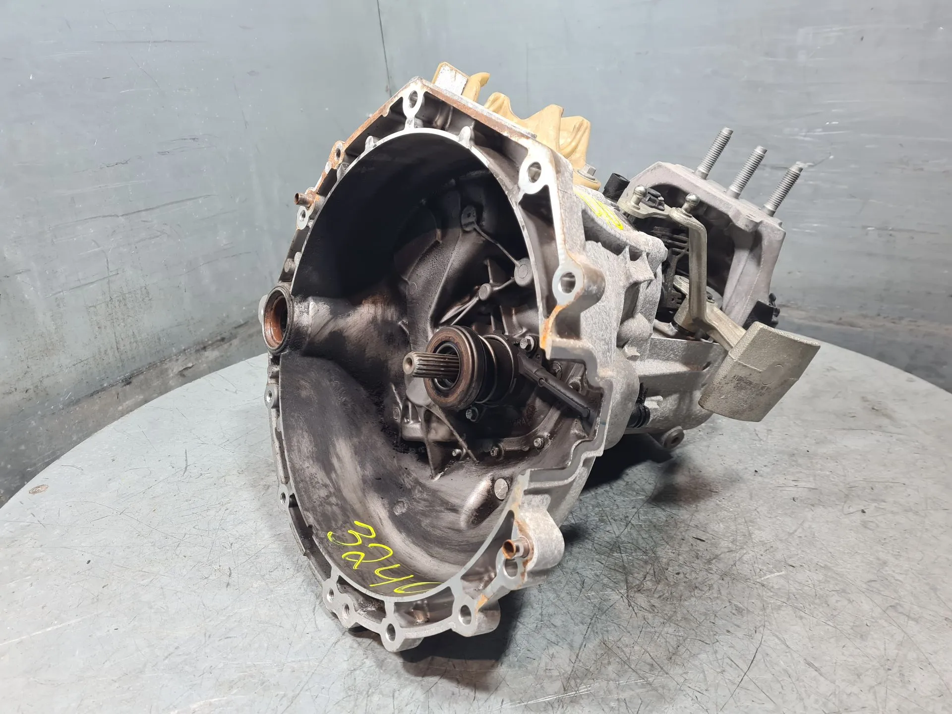 Cambio manual FORD Fiesta VII (HJ, HF) Imagem-1