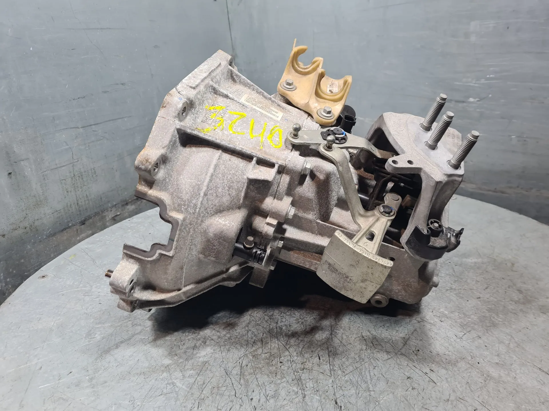 Cambio manual FORD Fiesta VII (HJ, HF) Imagem-2