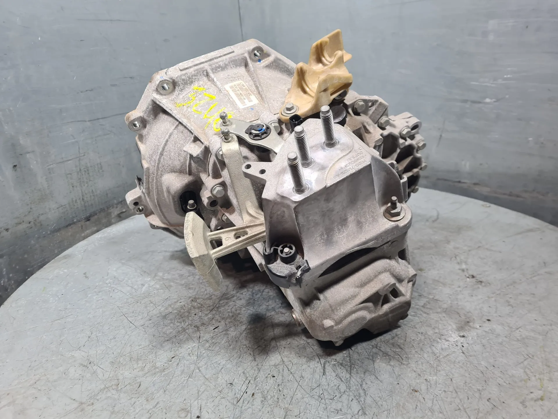 Cambio manual FORD Fiesta VII (HJ, HF) Imagem-3