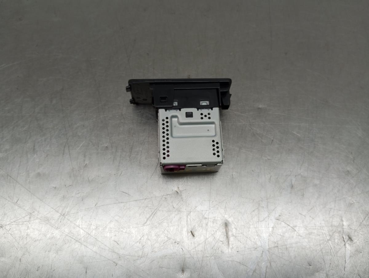 Módulo USB / AUX / IPOD VOLVO XC60 II (246) Imagem-3