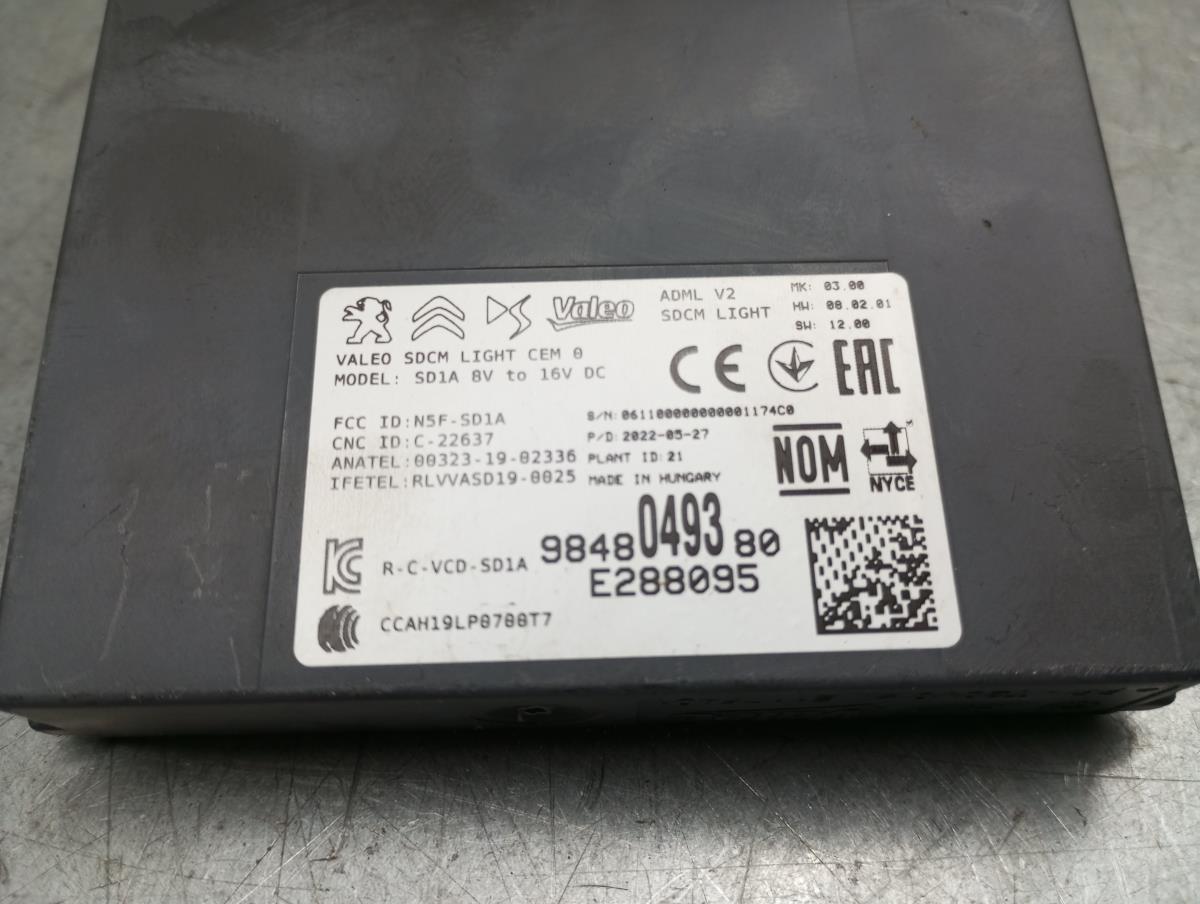 Calculateur d'éclairage PEUGEOT 308 III Imagem-3