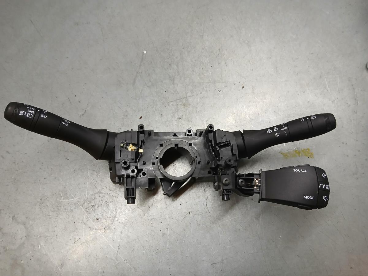 Ensemble leviers d'éclairage et essuie-glace DACIA Jogger