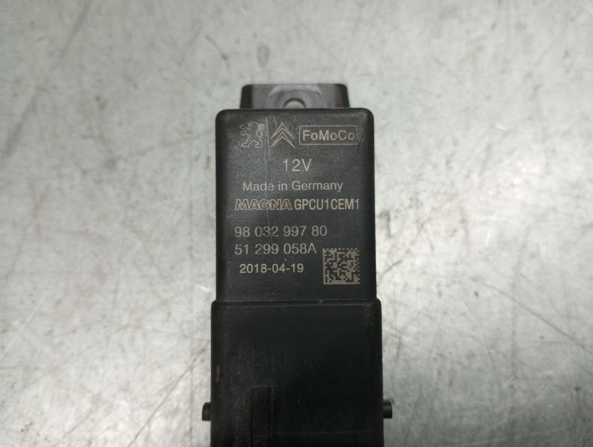 Glow plug Relay PEUGEOT 308 SW II Imagem-3