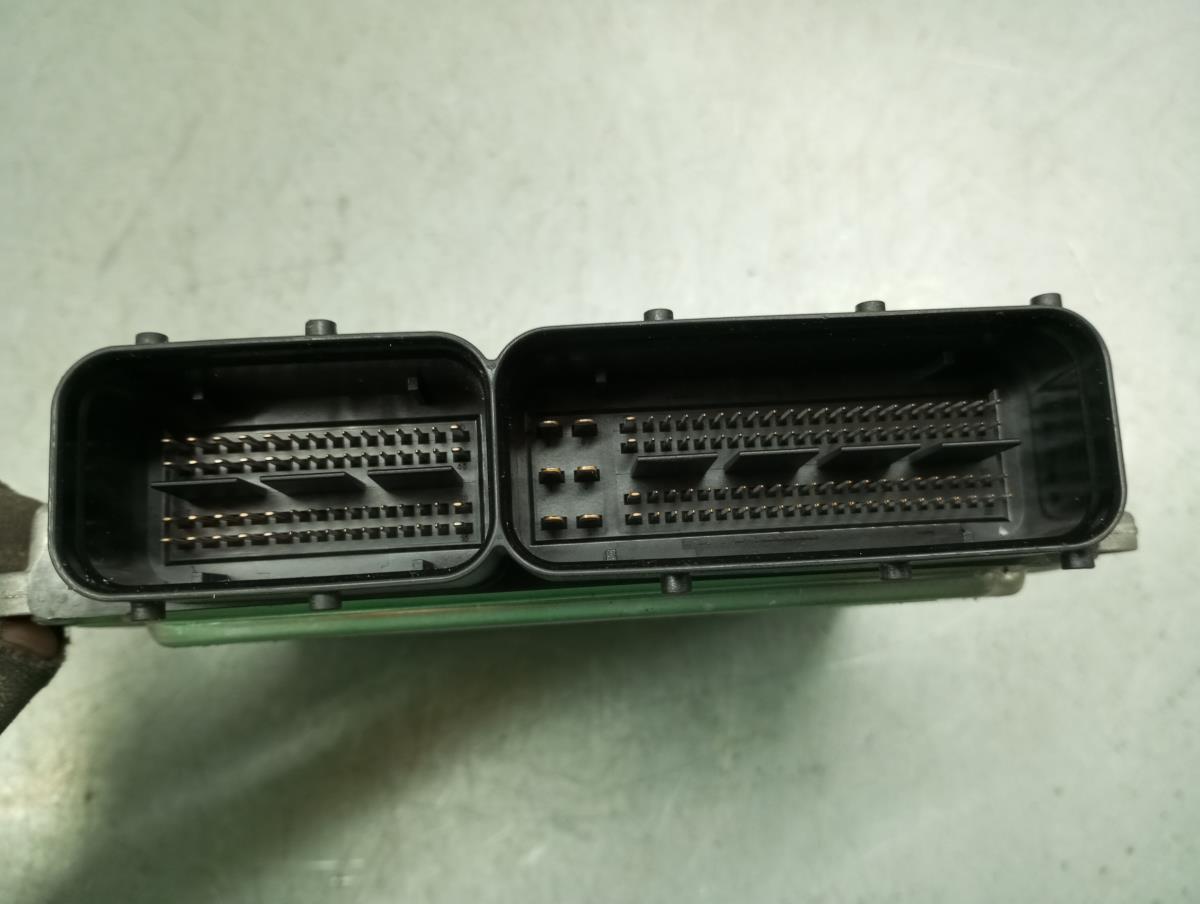 Centralina motor / ECU VOLKSWAGEN Golf VII (5G1, BQ1, BE1, BE2) Imagem-1