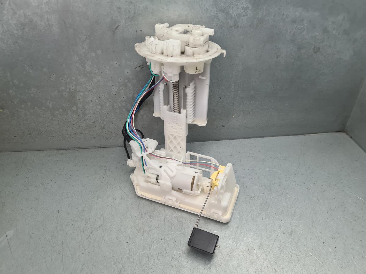 Fuel pump TOYOTA Yaris (_P21_, _PA1_, _PH1_)