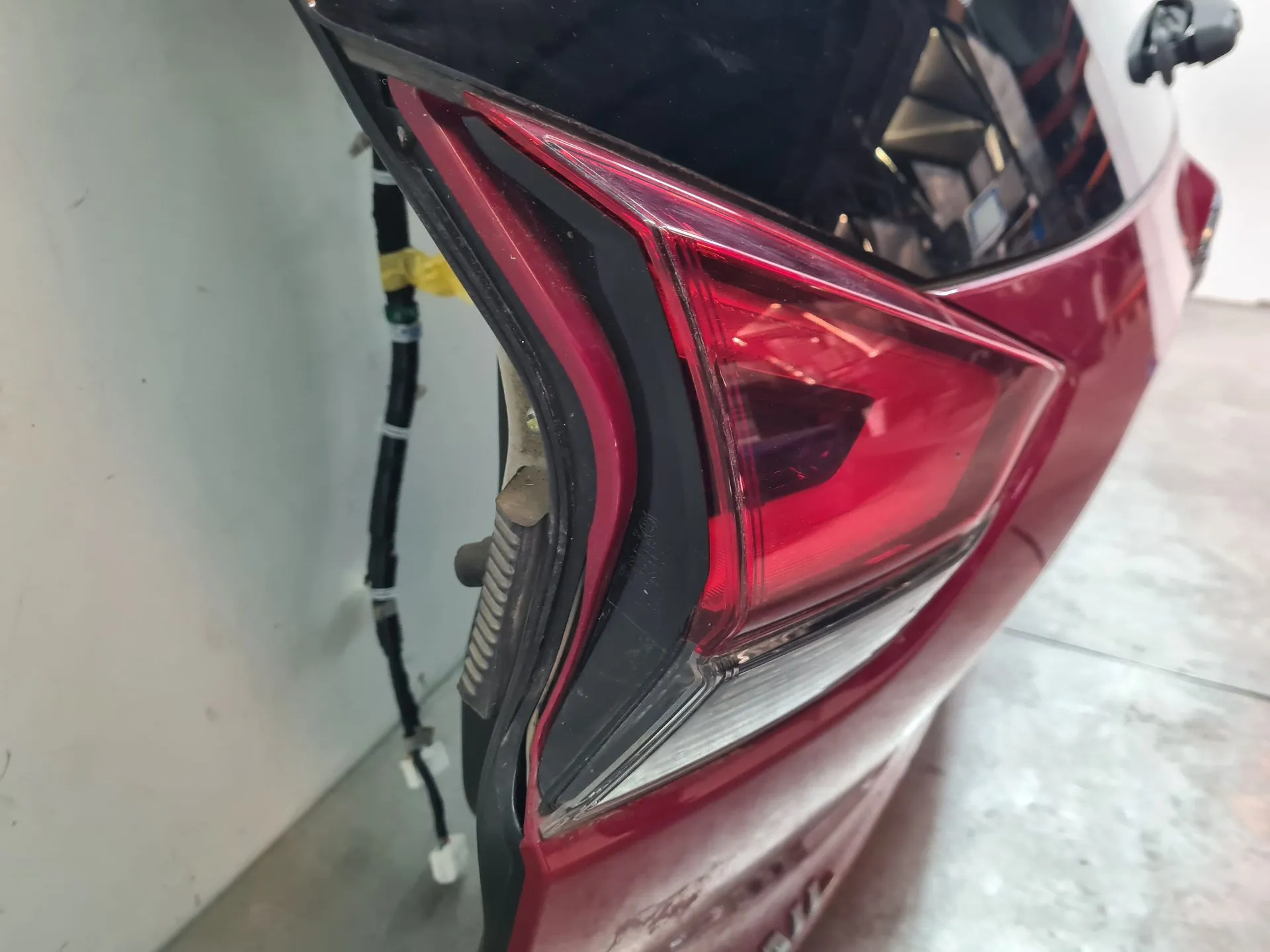 Feu de coffre Gauche NISSAN X-Trail (T32) Imagem-5