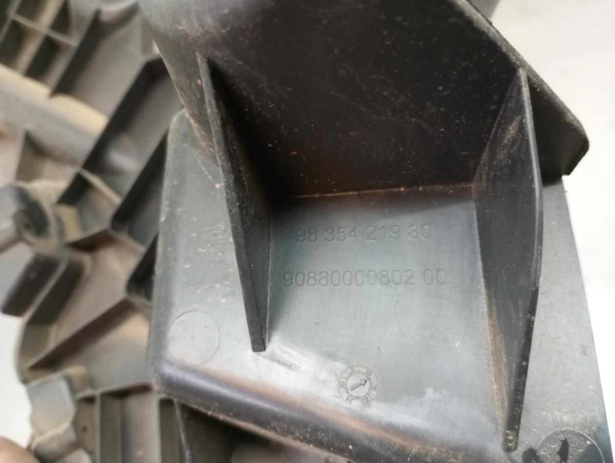 Guide pare-chocs arrière Droite PEUGEOT 308 III Imagem-2