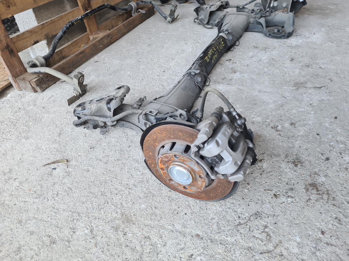 Eje trasero con discos PEUGEOT 2008 II (U_) Imagem-1