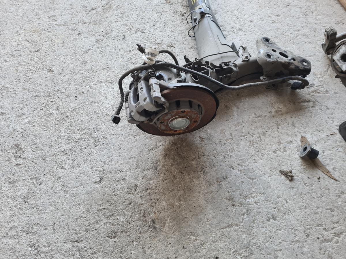 Eje trasero con discos PEUGEOT 2008 II (U_) Imagem-2