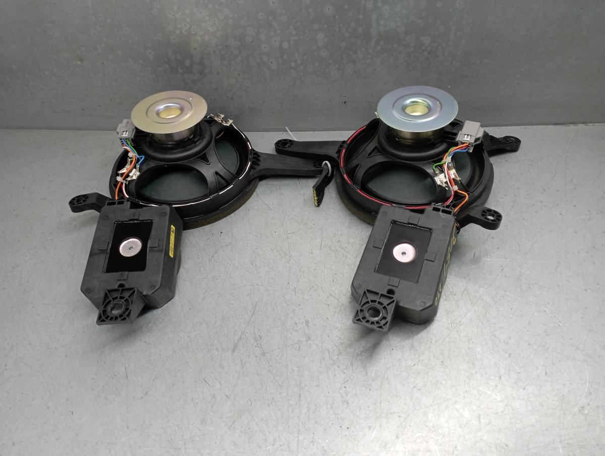 Sound system column / Speakers JAGUAR F-Type Coupé (X152) Imagem-1