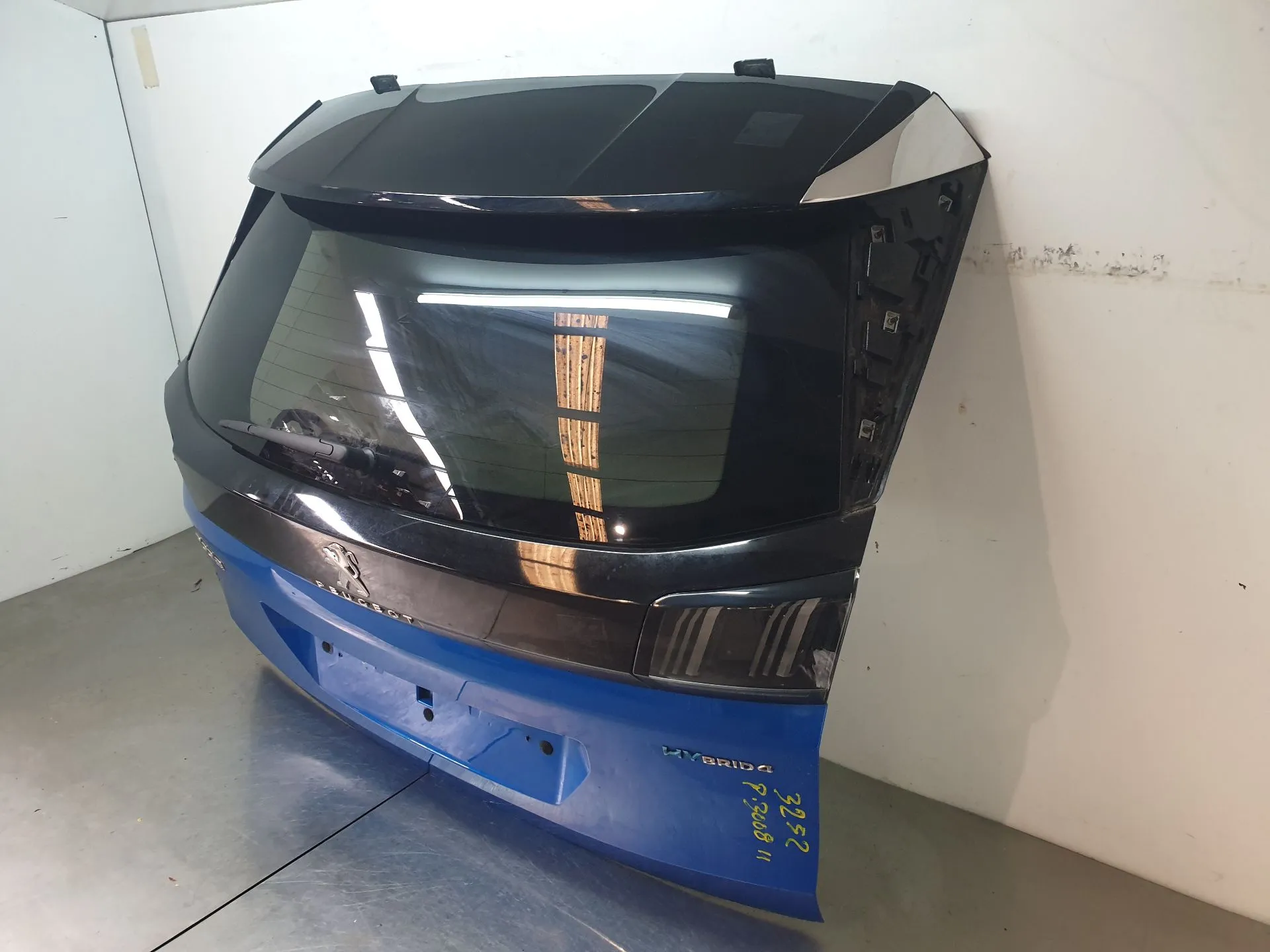 Tailgate / Trunk lid PEUGEOT 3008 II (M_) Imagem-2