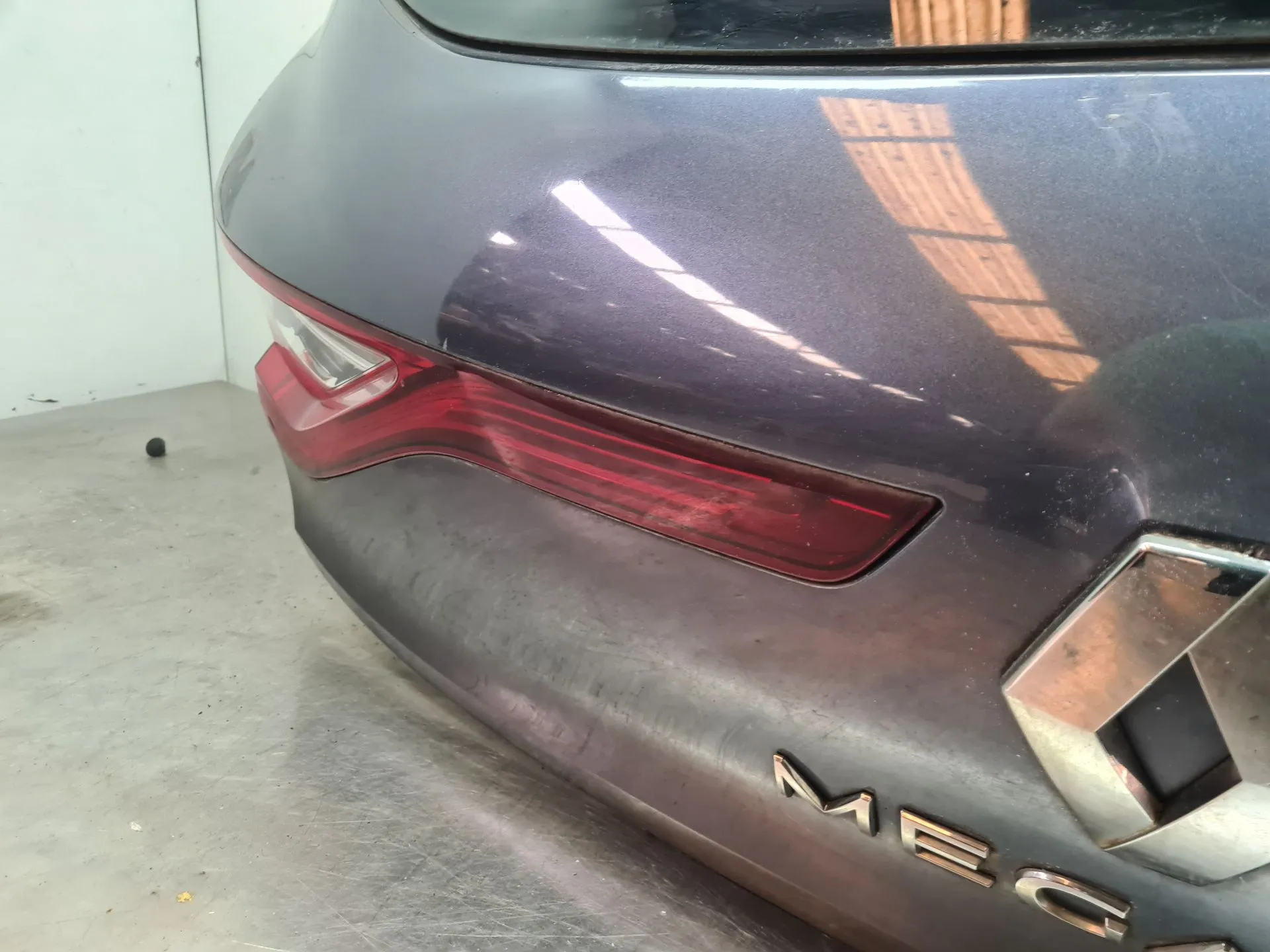 Farolim da mala esquerdo RENAULT Megane IV (B9A/M_) Imagem-2