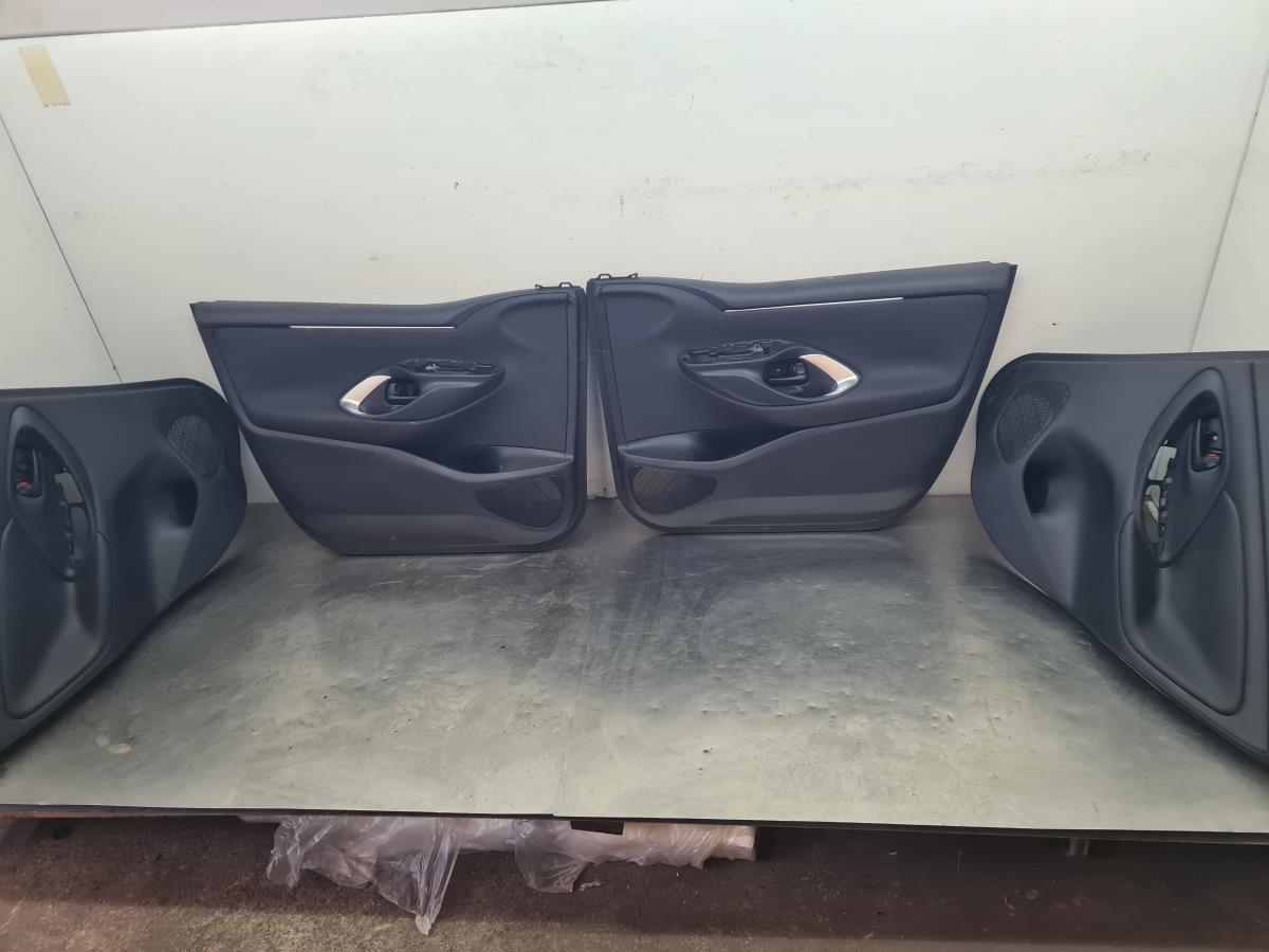 Conjunto de bancos TOYOTA Yaris (_P21_, _PA1_, _PH1_) Imagem-12