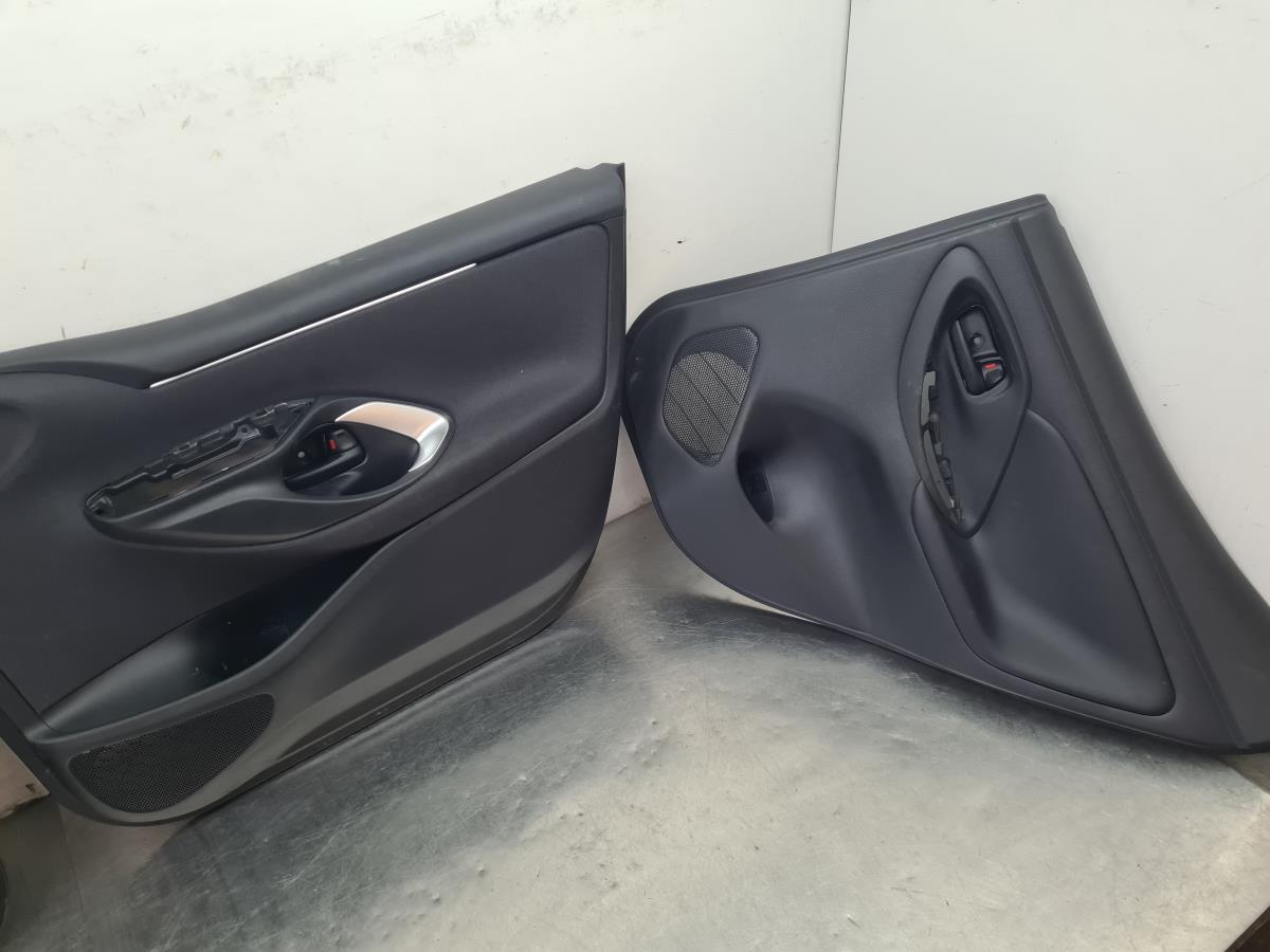 Conjunto de bancos TOYOTA Yaris (_P21_, _PA1_, _PH1_) Imagem-2