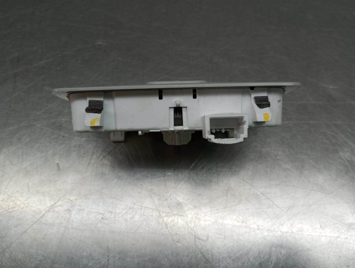 Plafonier trás DACIA Jogger Imagem-3