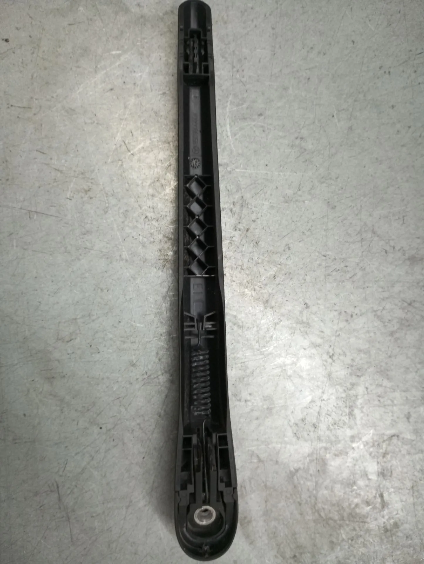 Brazo de limpiaparabrisas trasero MERCEDES-BENZ Classe B (W247) Imagem-2