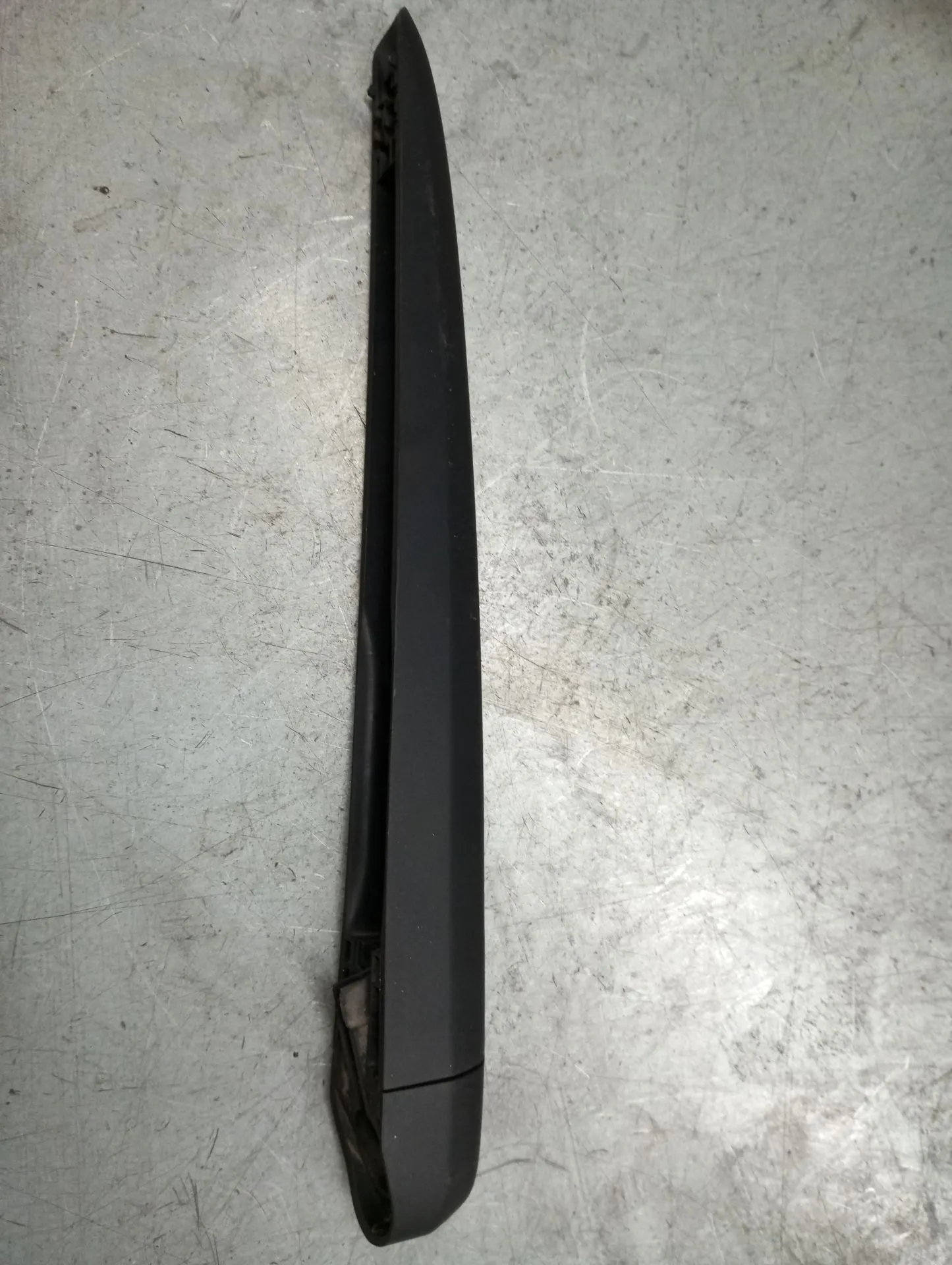 Brazo de limpiaparabrisas trasero MERCEDES-BENZ Classe B (W247) Imagem-1