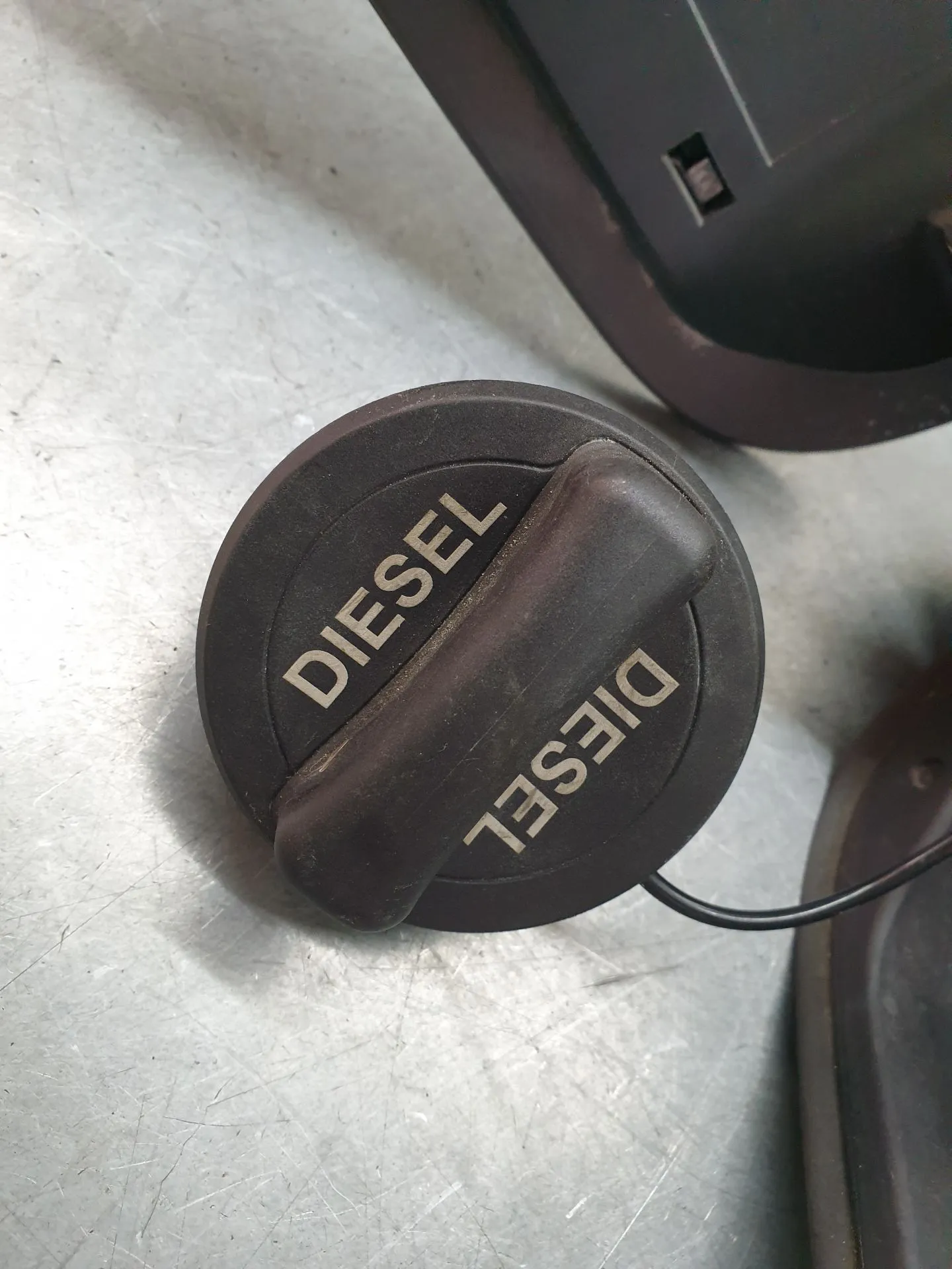 Tappo serbatoio carburante MERCEDES-BENZ Classe B (W247) Imagem-6