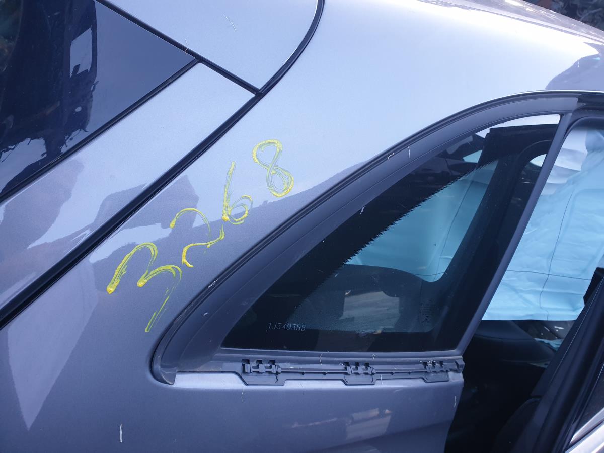 Vitre de custode arrière Droite MERCEDES-BENZ Classe B (W247)