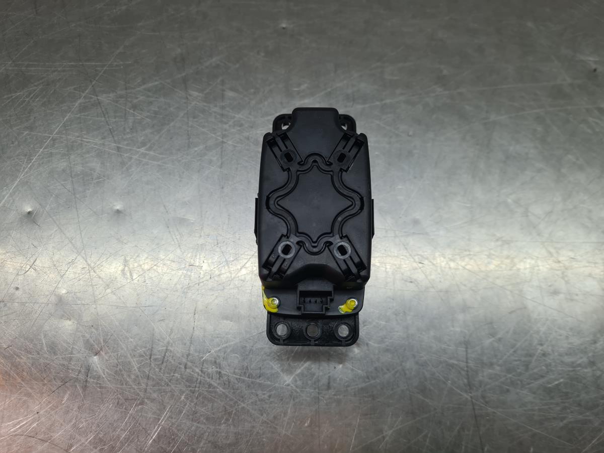 Comando / botão / interruptor multifunções MERCEDES-BENZ Classe A (W176)