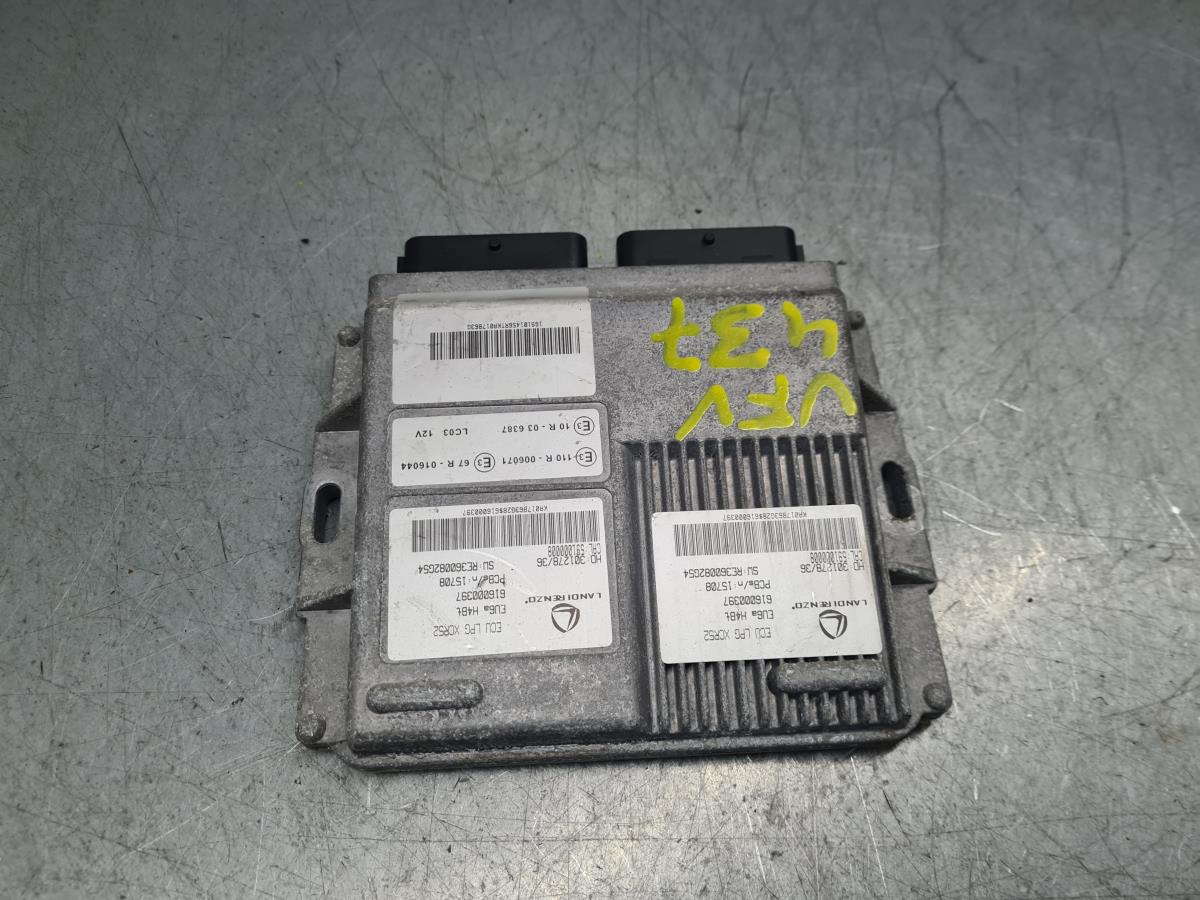 Centralina motor / ECU DACIA Sandero II (5S_) Imagem-1