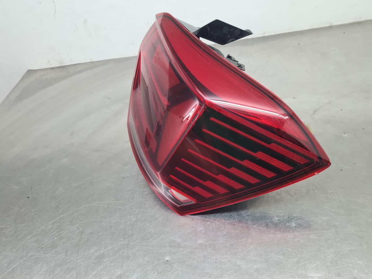 Feu arrière Droite VOLKSWAGEN Polo (AW1) Imagem-1