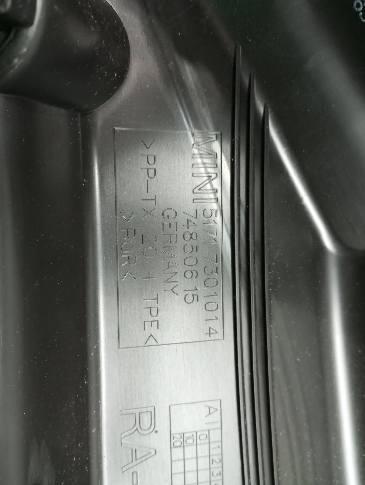 Dashboard cover MINI Mini Cabrio (F57) Imagem-2