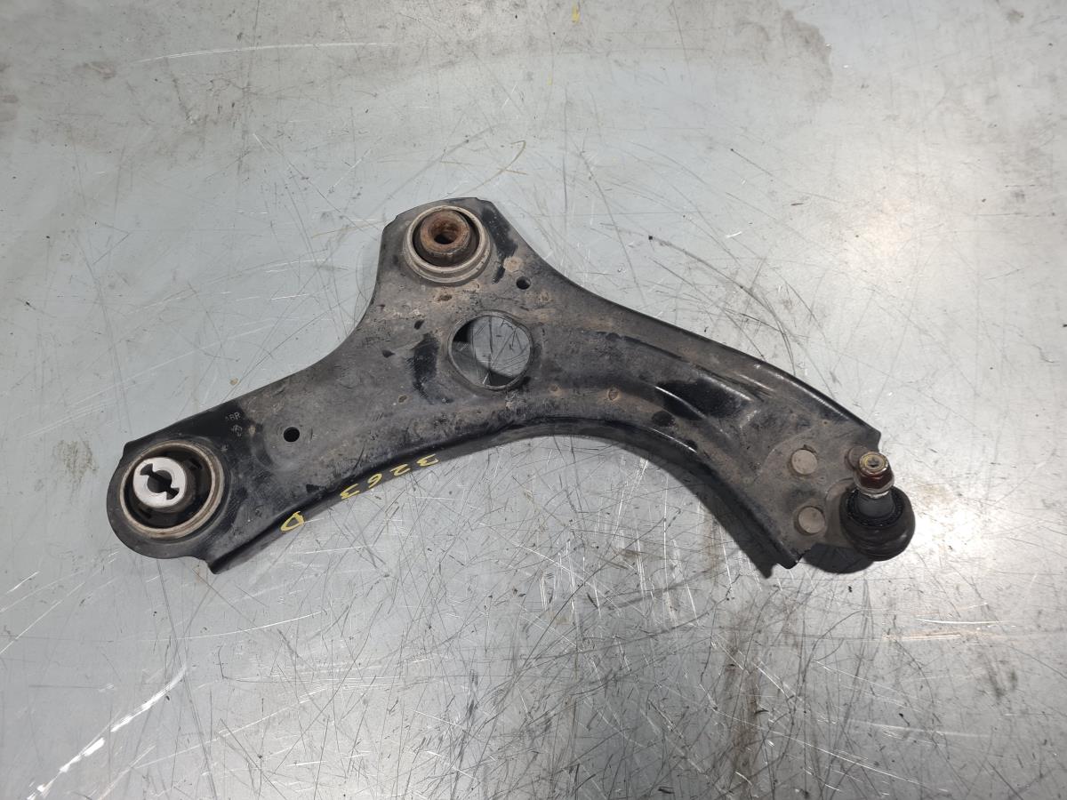 Braccio di sospensione anteriore destra RENAULT Clio V (BF_)