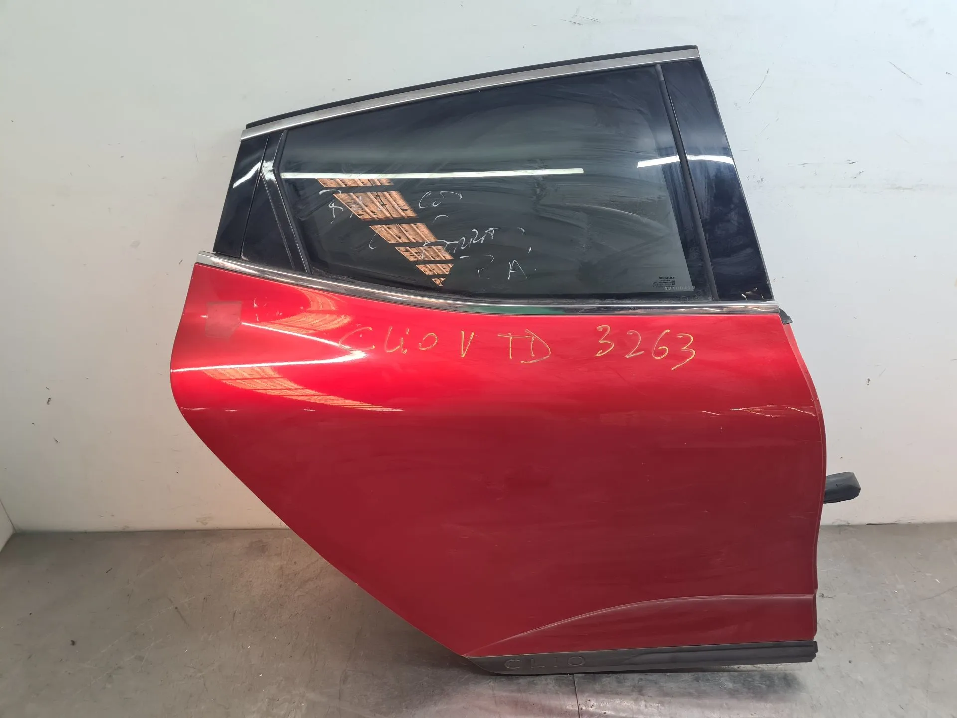Porta posteriore destra RENAULT Clio V (BF_)