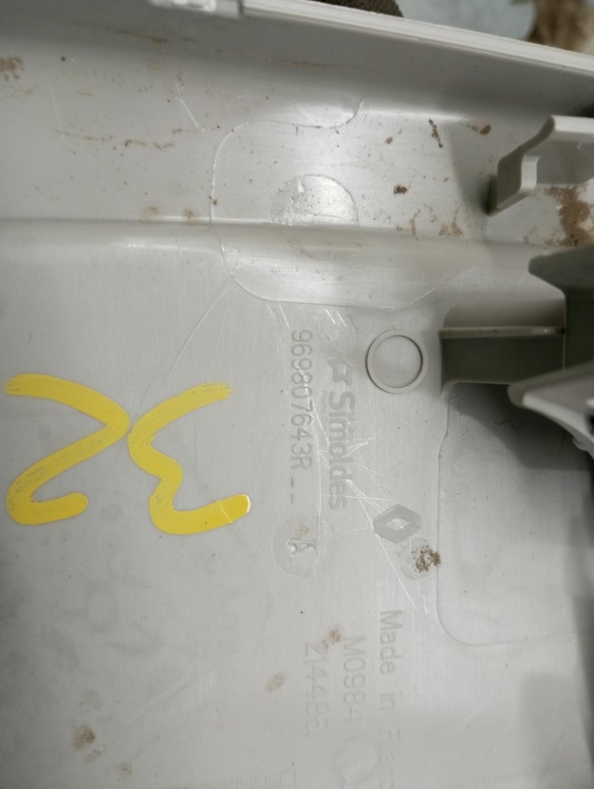 Plafonier frente RENAULT Kangoo III Imagem-4