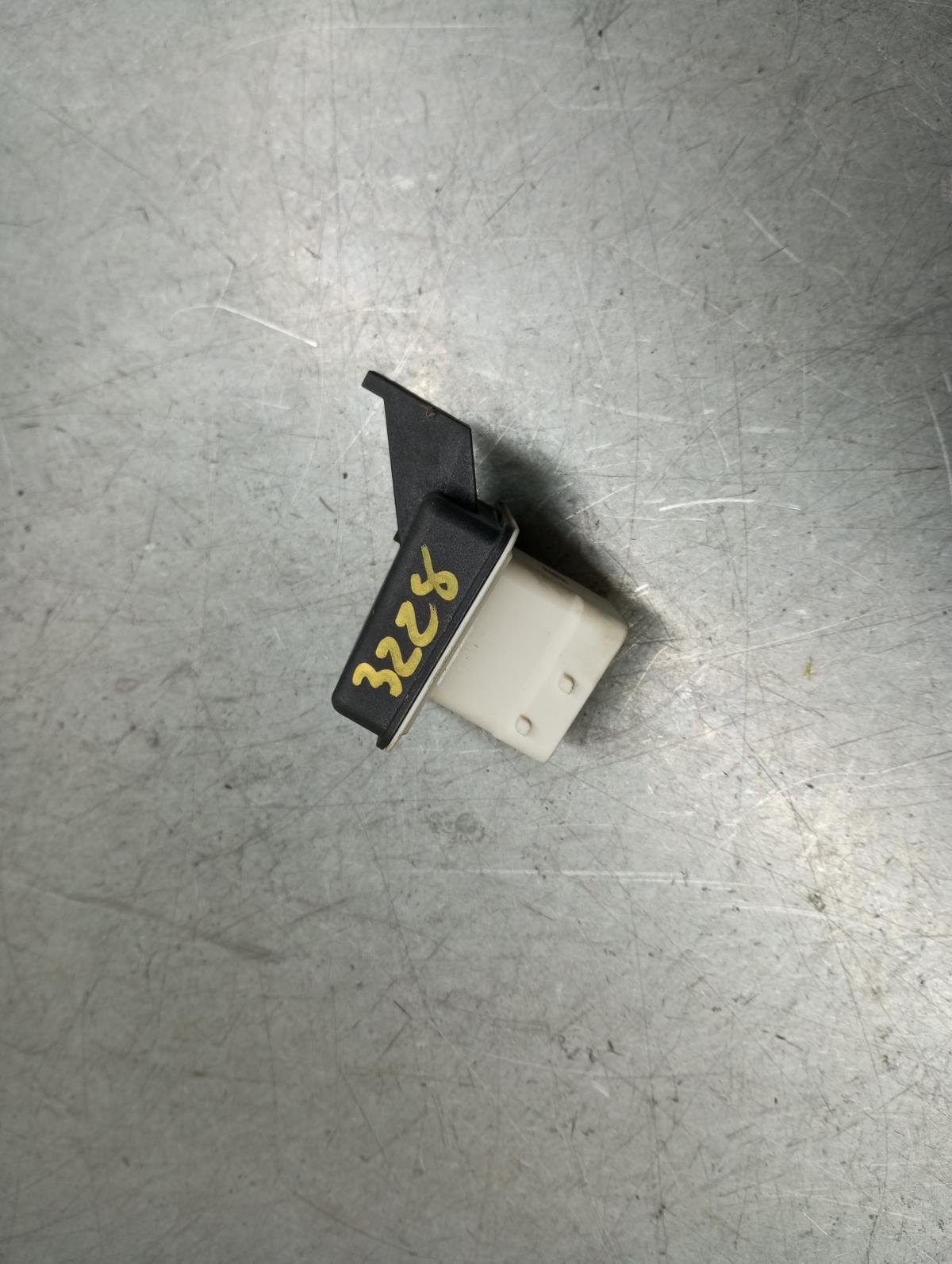 Caja Precalentamiento RENAULT Kangoo III