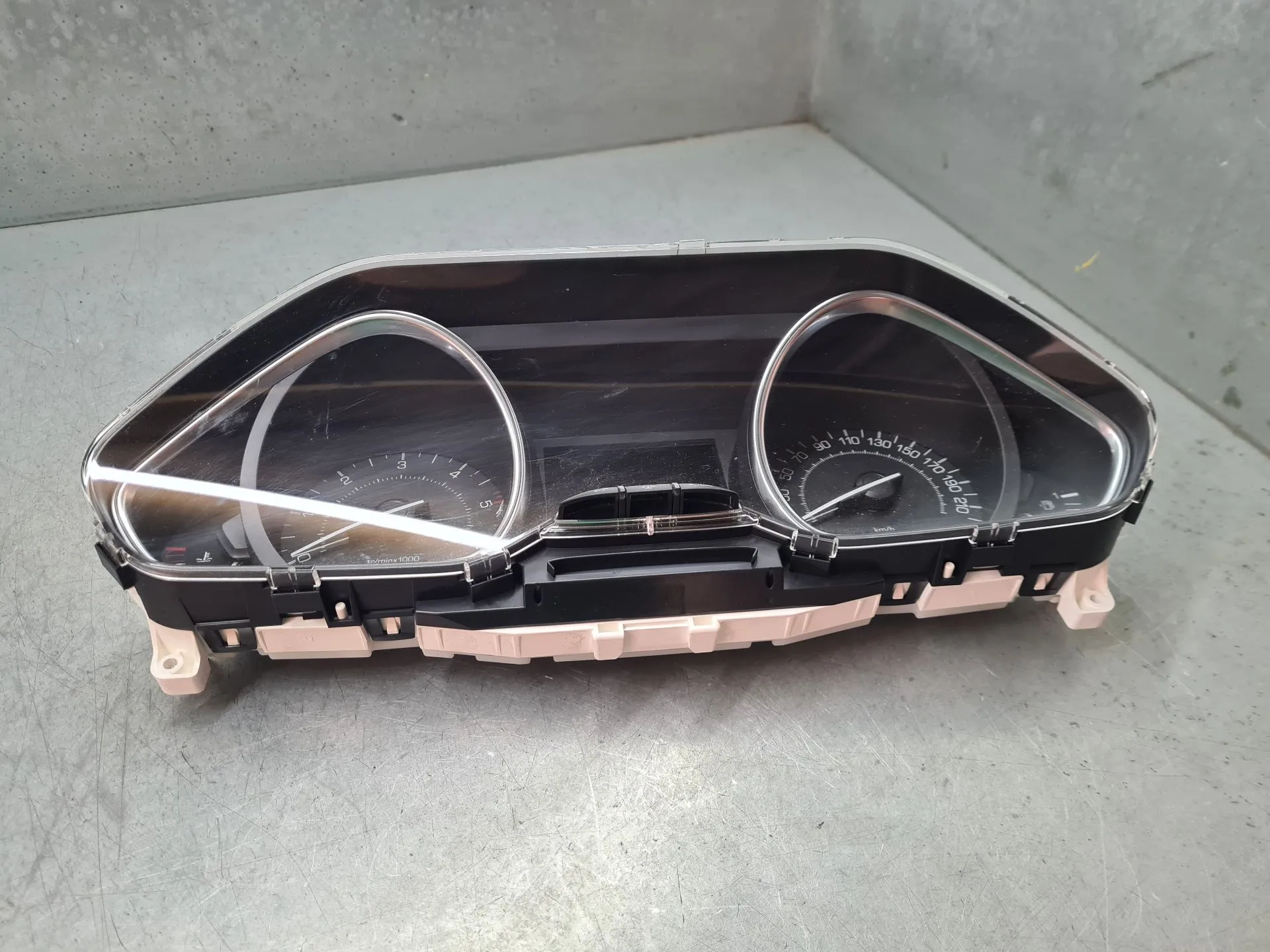 Quadrante / painel de instrumentos PEUGEOT 2008 I (CU_)