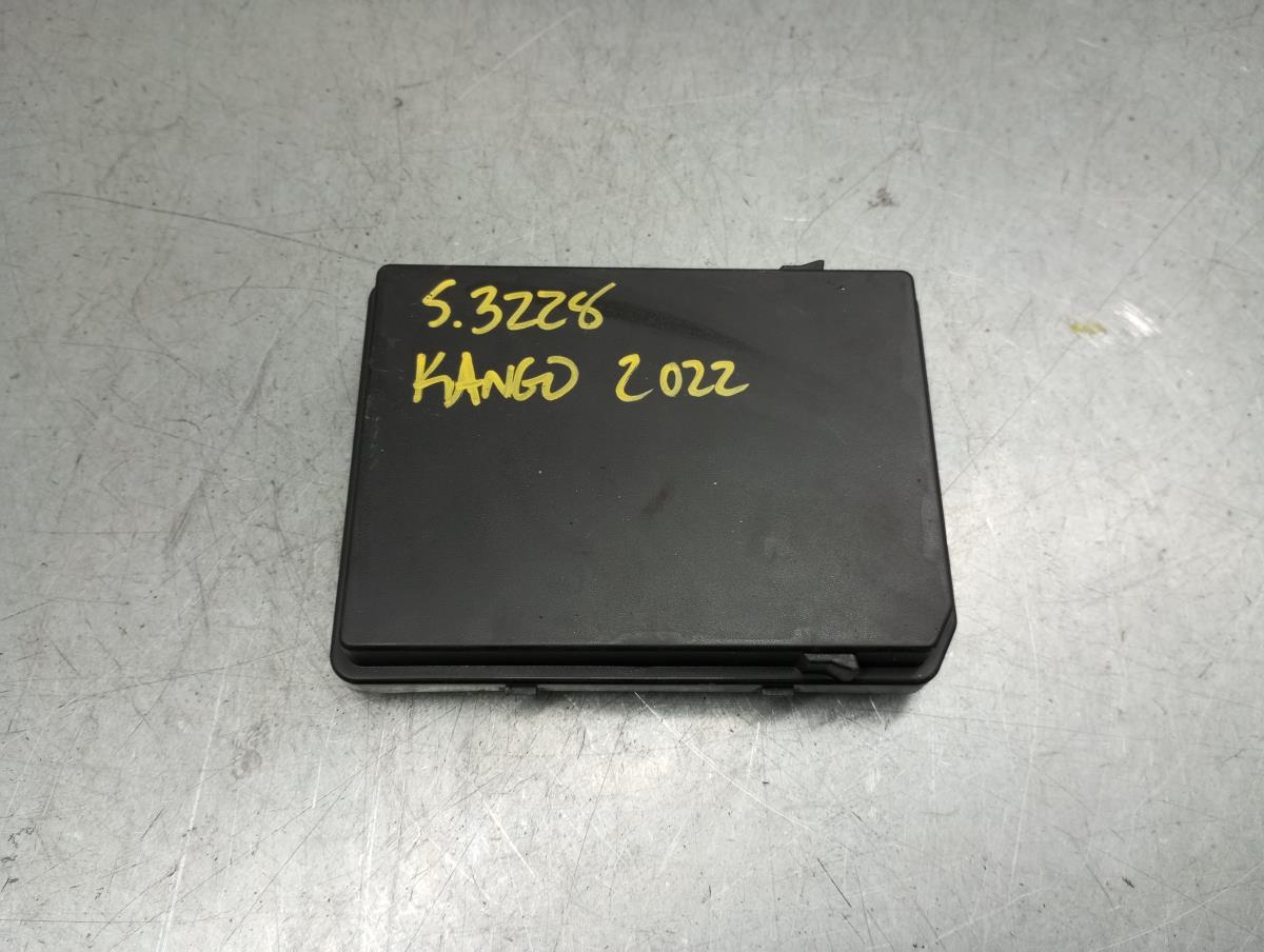 Caixa fusíveis / SAM / BSI RENAULT Kangoo III Imagem-1