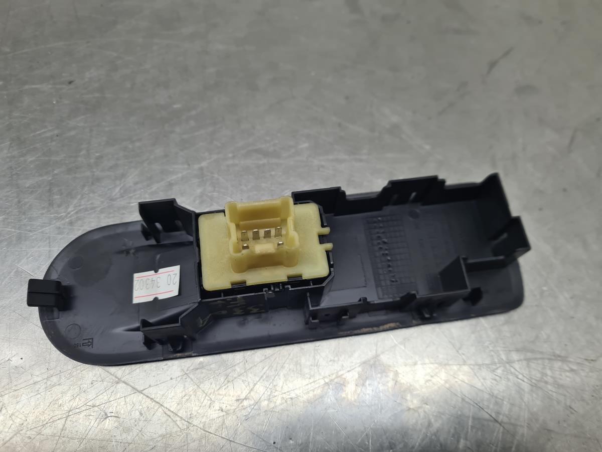 Mando / interruptor elevalunas delantero derecho RENAULT Captur (J5_) Imagem-2
