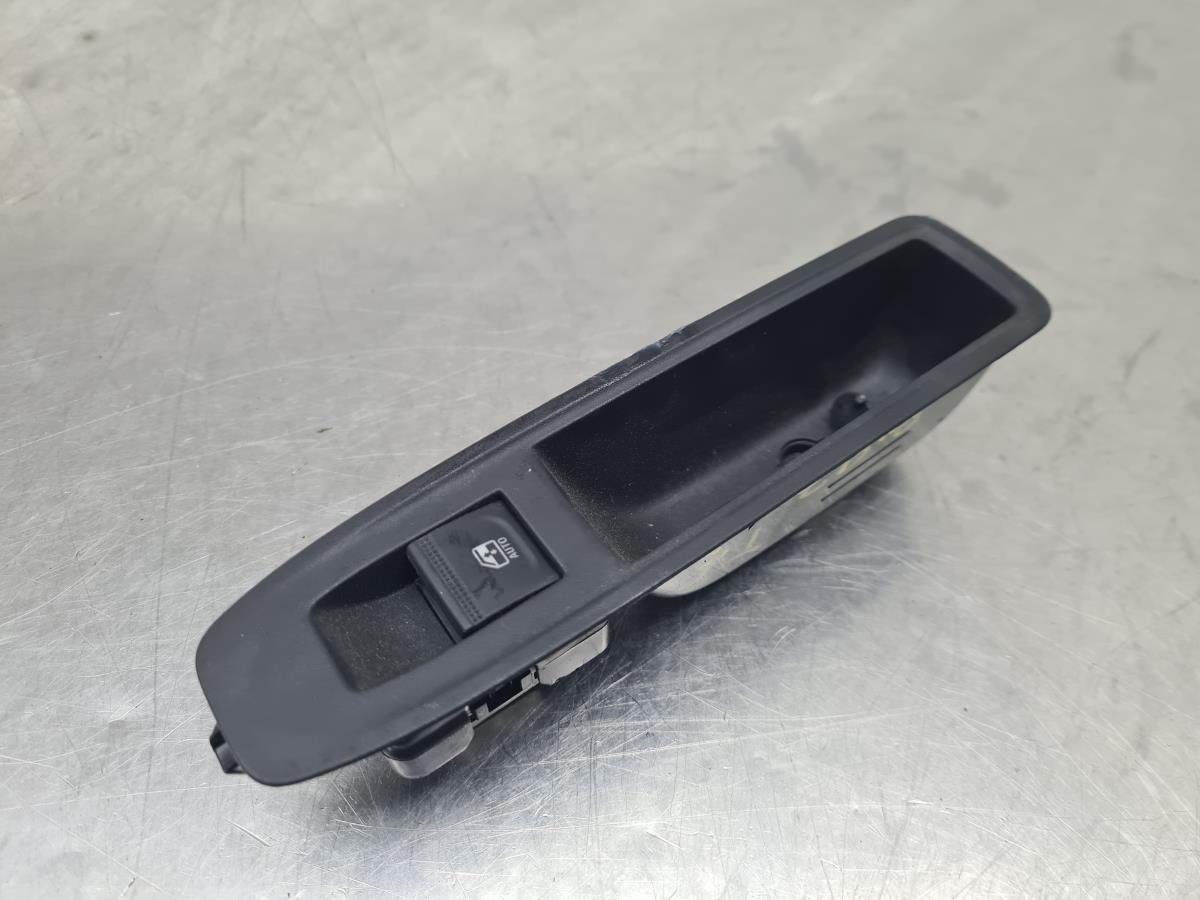 Comando / interruttore alzacristallo posteriore sinistro RENAULT Clio V (BF_)