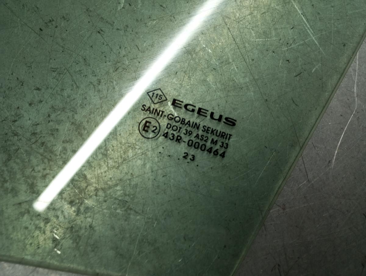 Vidrio triangular Delantero Izquierdo RENAULT Trafic III (FG_) Imagem-2