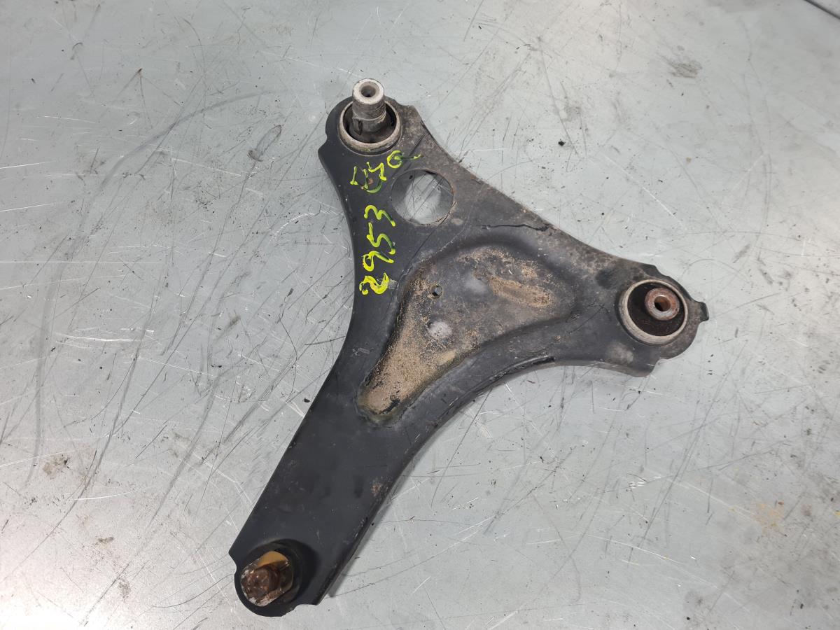 Brazo suspensión delantero izquierdo RENAULT Twingo III (BCM_)